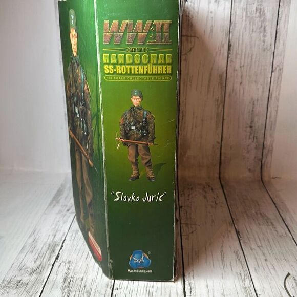 WWII German Handschar SS-Rottenfuhrer 1/6 Scale Slavo Juric Collectible Figure - Picture 11 of 15